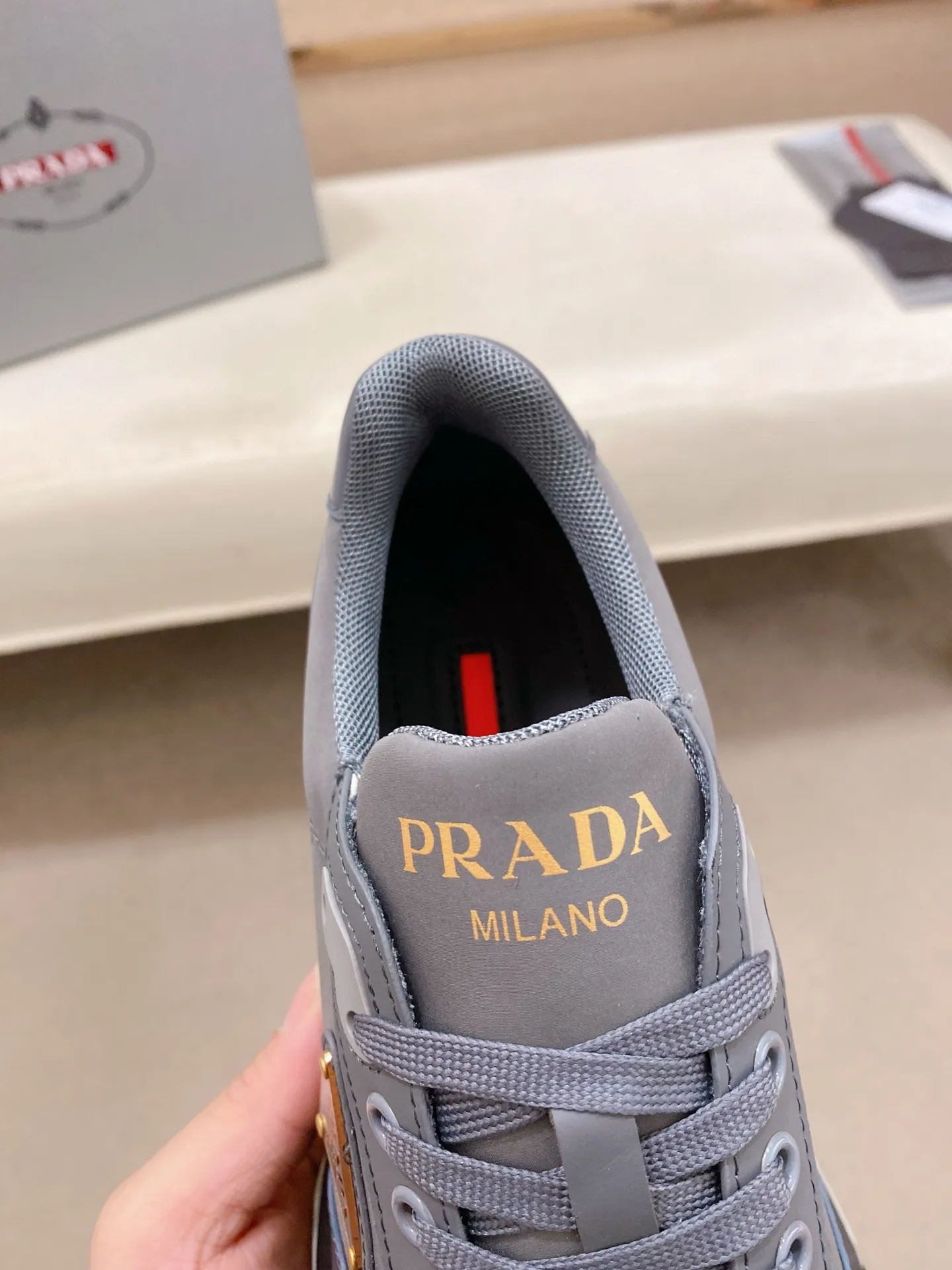 Factory price 640💰 ✔️✔️✔️Higher version High-quality new PRADA (Prada) counters are on the market at the same time. New men's shoes, 😘fabrics imported first-layer cowhide with waterproof materials, purely handmade. Lining: Full cowhide lining. 👍🏿 High-end ☄️ air-cushion molded anti-slip rubber outsole, exquisite lines, simple and elegant, comfortable and high-end for leisure travel. Code number: 38 to 45